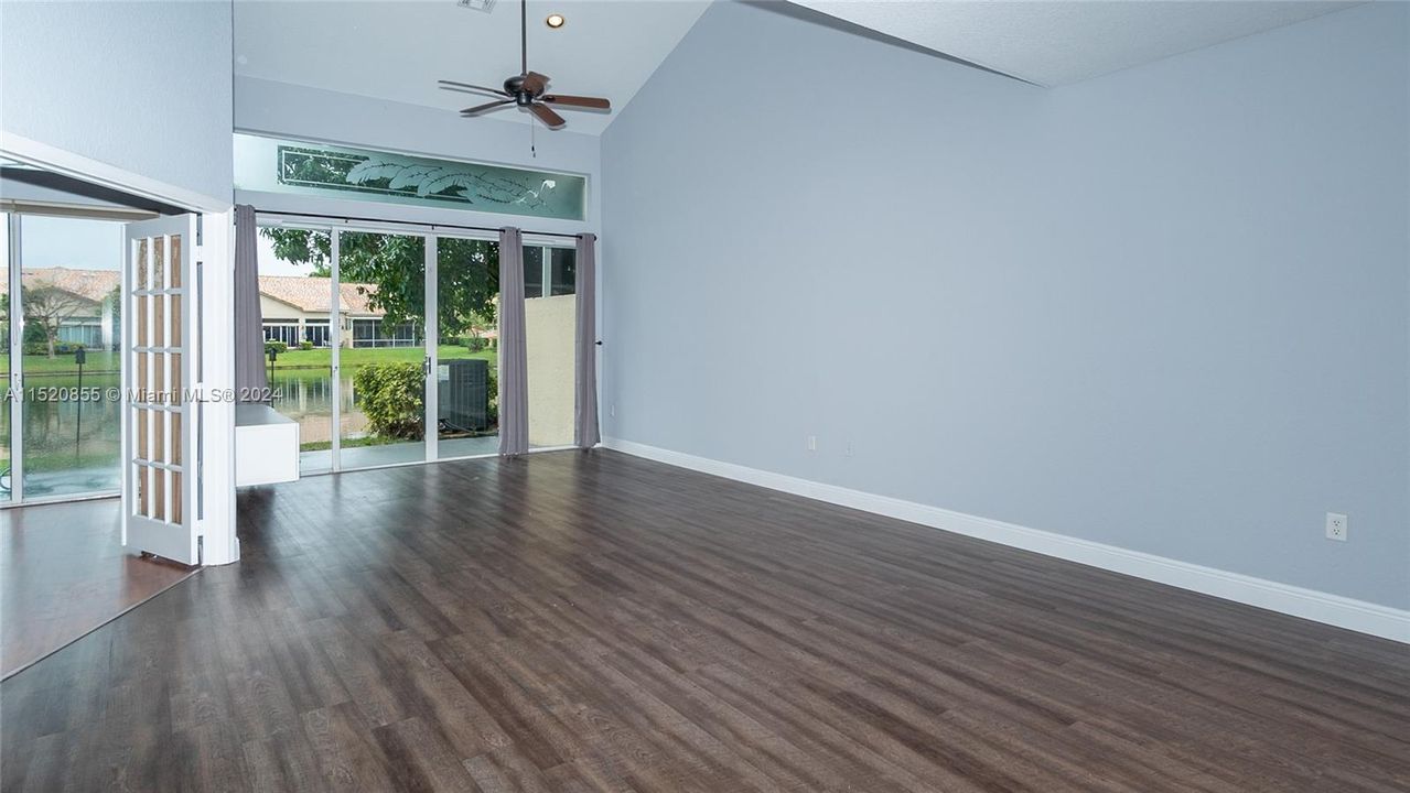 Recently Rented: $4,100 (3 beds, 3 baths, 2452 Square Feet)