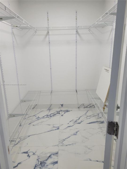 Recently Rented: $2,900 (3 beds, 2 baths, 1242 Square Feet)