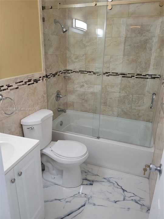 Recently Rented: $2,900 (3 beds, 2 baths, 1242 Square Feet)