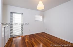 For Sale: $243,000 (1 beds, 1 baths, 436 Square Feet)