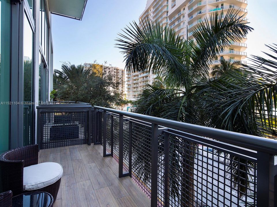 Active With Contract: $6,500 (2 beds, 2 baths, 1700 Square Feet)