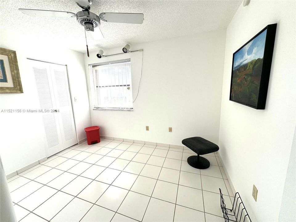 Recently Rented: $2,950 (3 beds, 2 baths, 1130 Square Feet)