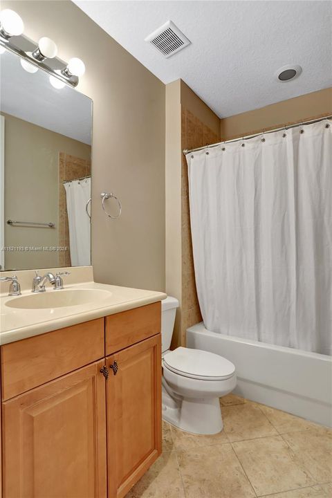 Недавно арендовано: $3,500 (3 спален, 2 ванн, 1401 Квадратных фут)