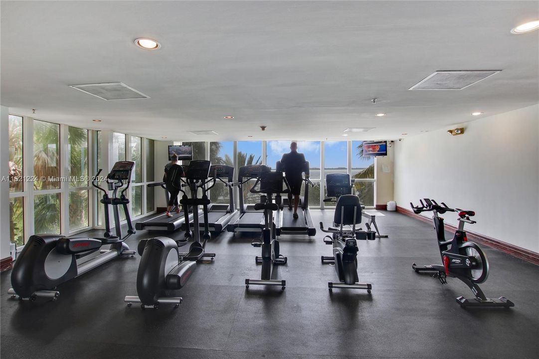 Recientemente alquilado: $2,863 (1 camas, 1 baños, 872 Pies cuadrados)