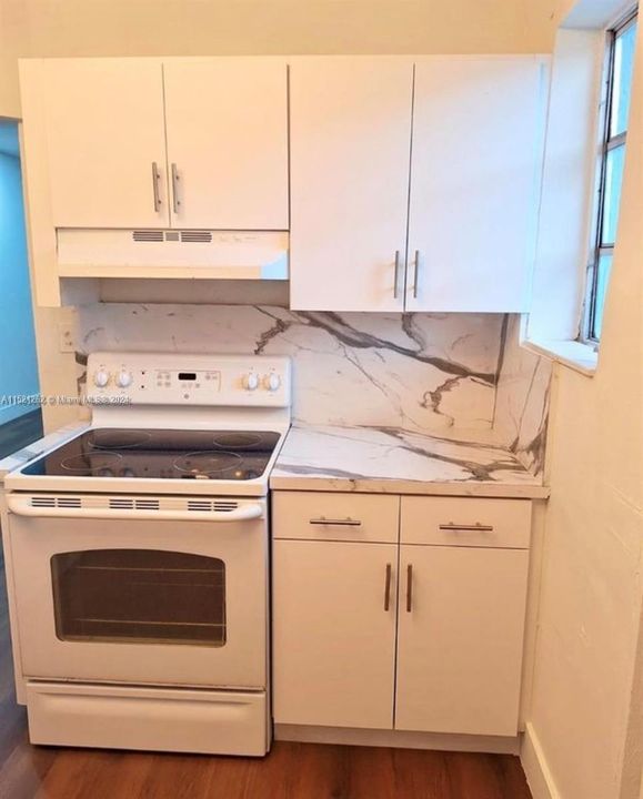 Recently Rented: $2,800 (3 beds, 2 baths, 1329 Square Feet)