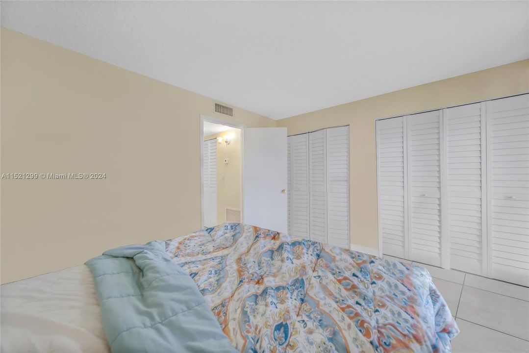 Active With Contract: $80,000 (1 beds, 1 baths, 590 Square Feet)