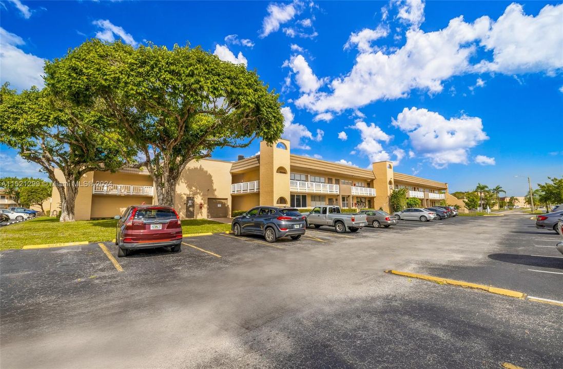 Active With Contract: $80,000 (1 beds, 1 baths, 590 Square Feet)