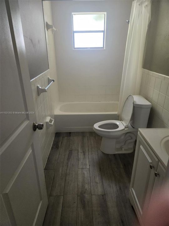 最近租的: $2,900 (2 贝兹, 1 浴室, 1014 平方英尺)