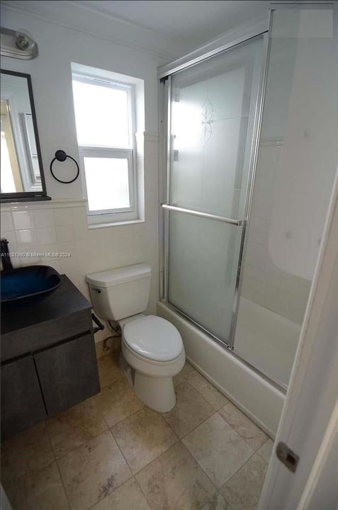 unit 1 bathroom 1