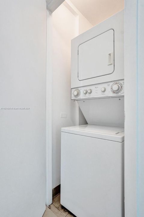 Recently Rented: $2,600 (1 beds, 1 baths, 651 Square Feet)