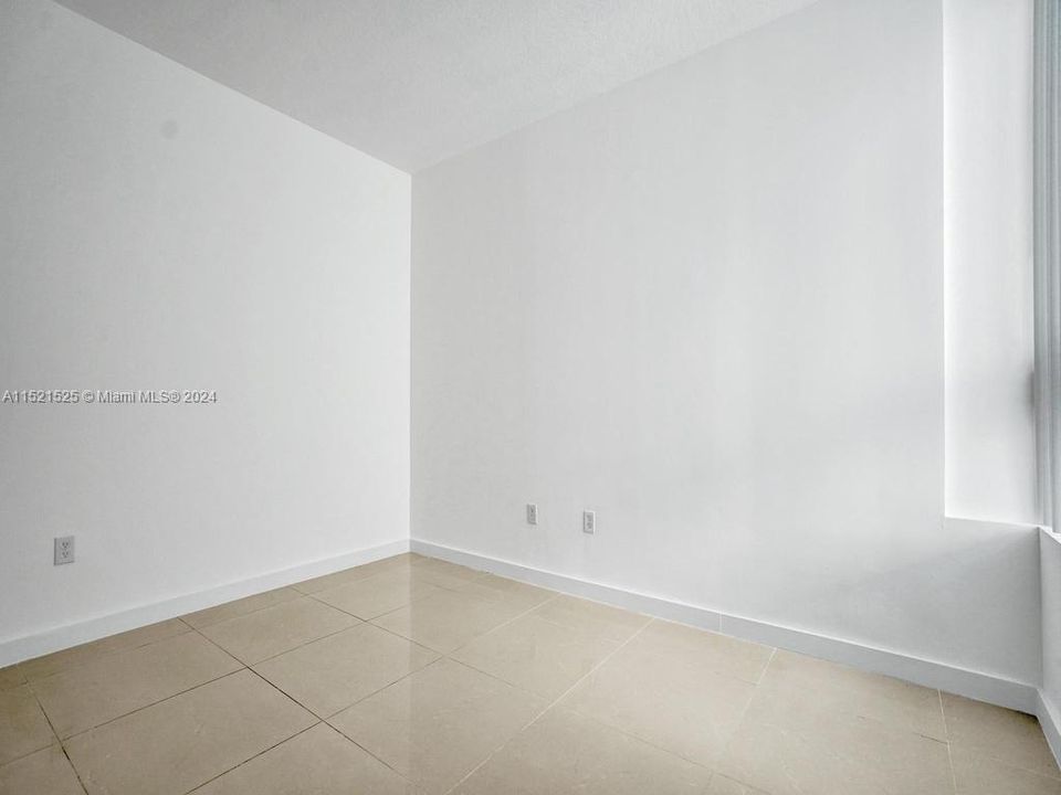 Recently Rented: $2,600 (1 beds, 1 baths, 651 Square Feet)