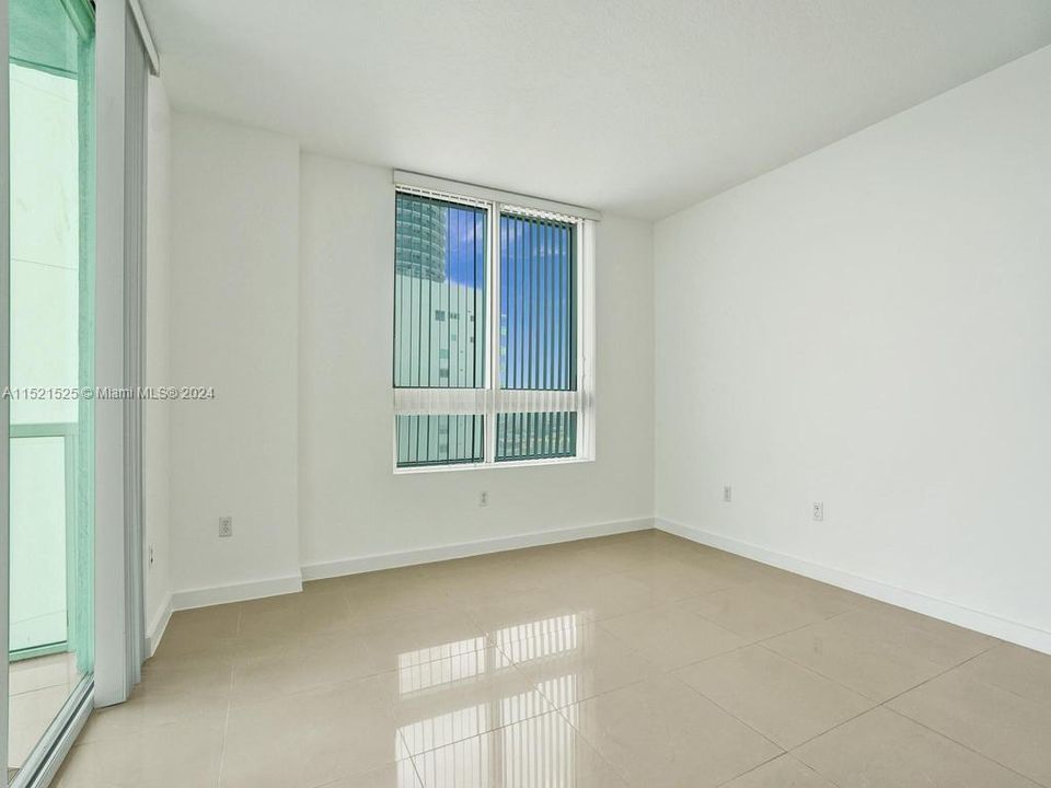 Recently Rented: $2,600 (1 beds, 1 baths, 651 Square Feet)