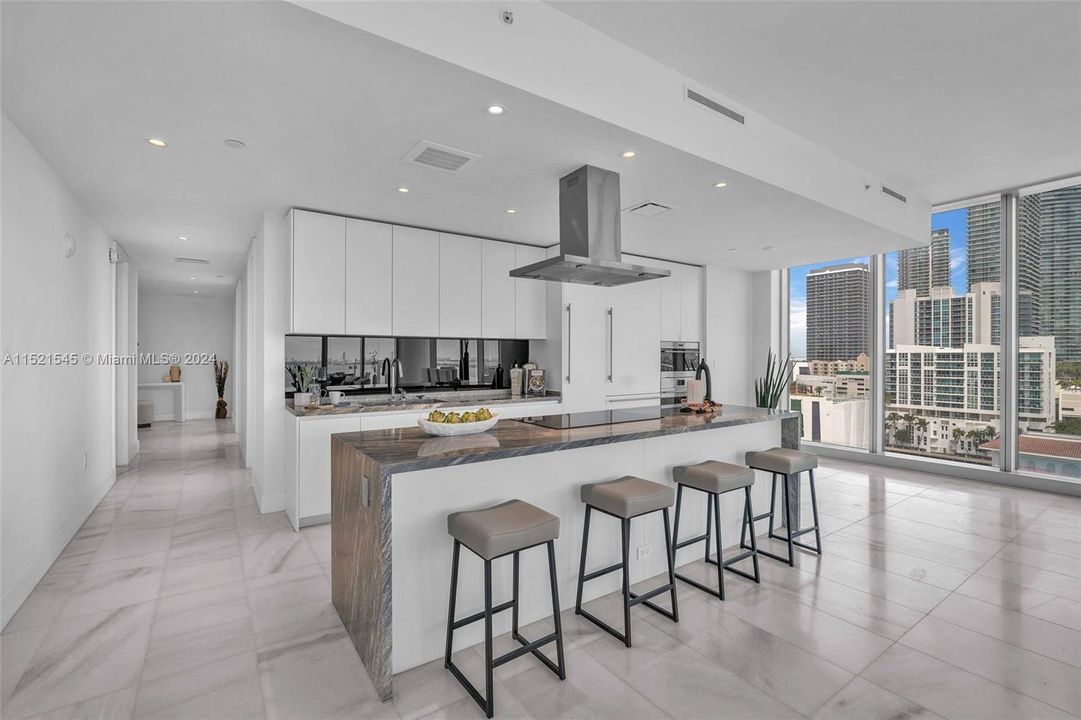 Active With Contract: $2,990,000 (3 beds, 4 baths, 2586 Square Feet)