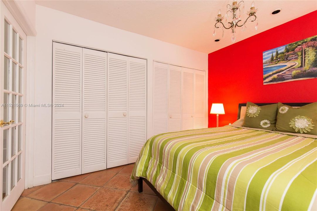 Recently Rented: $2,100 (1 beds, 1 baths, 580 Square Feet)