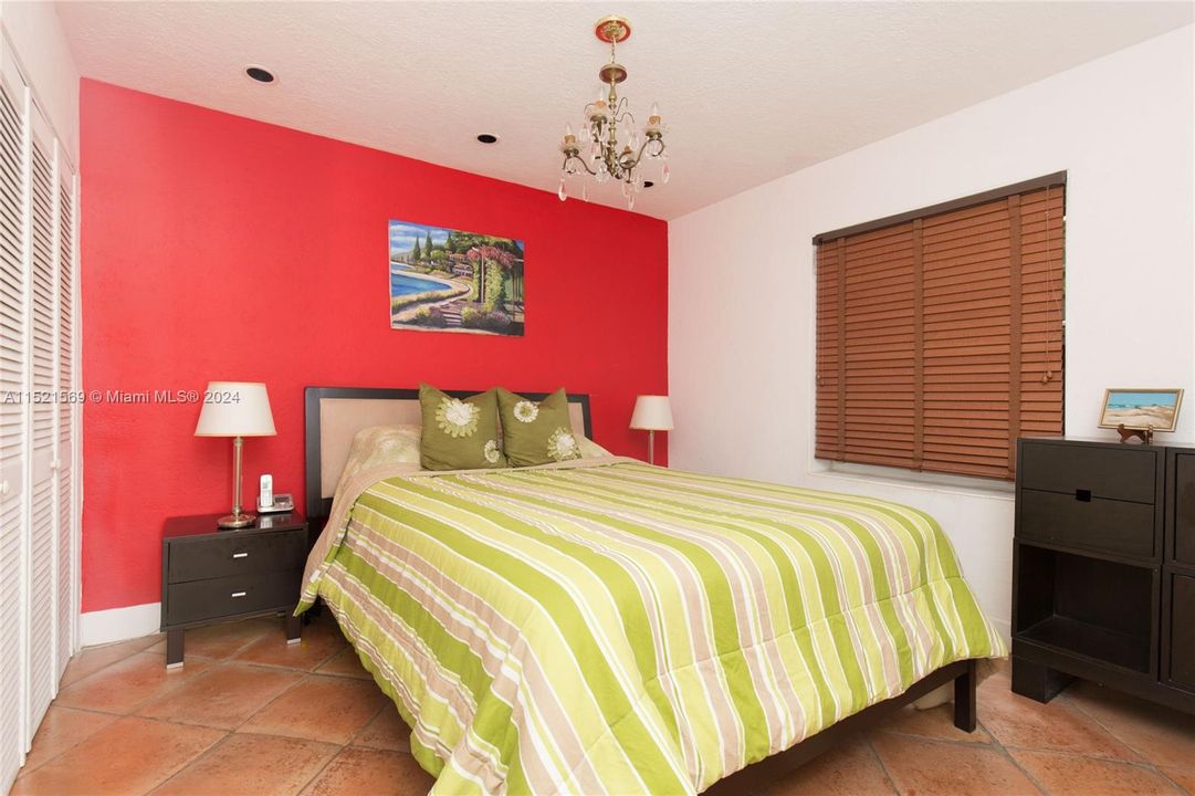 Recently Rented: $2,100 (1 beds, 1 baths, 580 Square Feet)