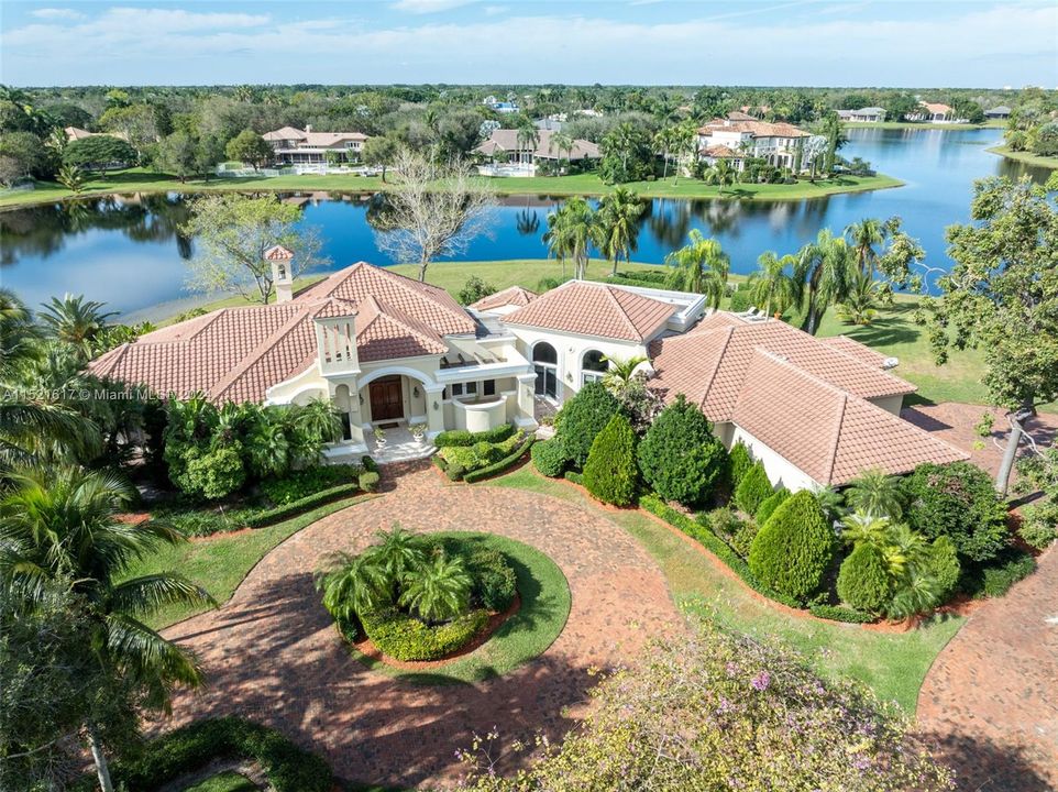 Recently Sold: $5,800,000 (5 beds, 5 baths, 5357 Square Feet)