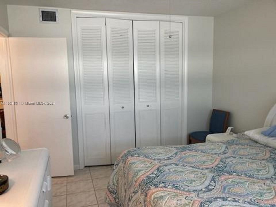 Recently Sold: $215,000 (1 beds, 1 baths, 640 Square Feet)