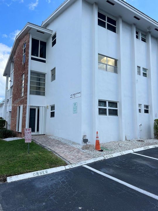 Recently Sold: $215,000 (1 beds, 1 baths, 640 Square Feet)