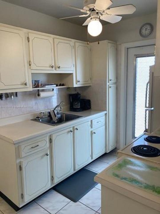 Recently Sold: $215,000 (1 beds, 1 baths, 640 Square Feet)