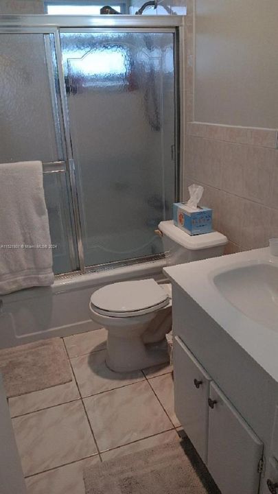 Recently Sold: $215,000 (1 beds, 1 baths, 640 Square Feet)