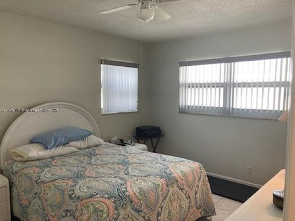 Recently Sold: $215,000 (1 beds, 1 baths, 640 Square Feet)