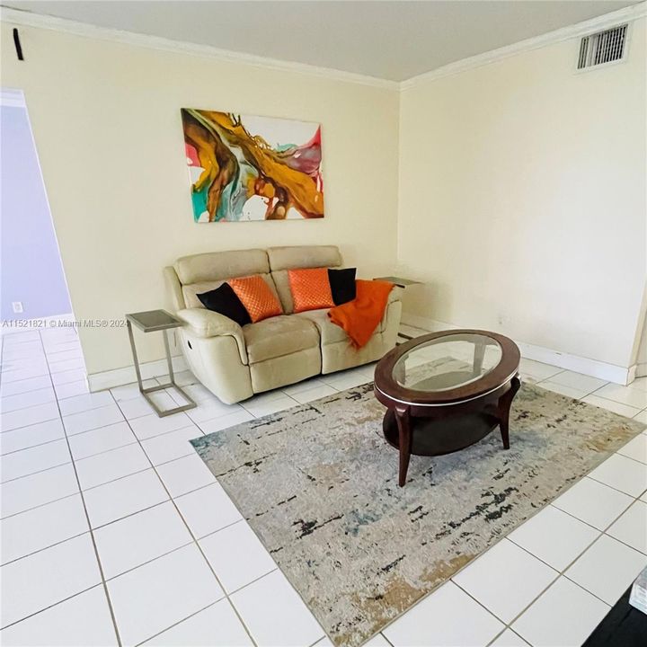 Recently Sold: $185,000 (1 beds, 1 baths, 768 Square Feet)