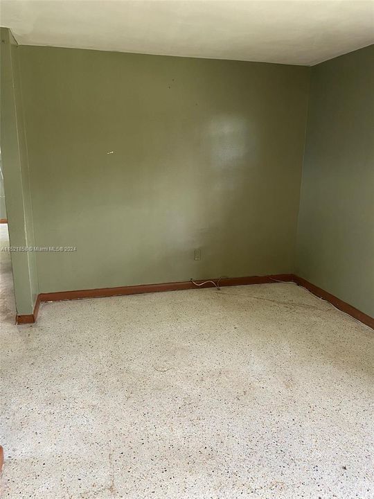 Recently Rented: $1,800 (2 beds, 1 baths, 786 Square Feet)