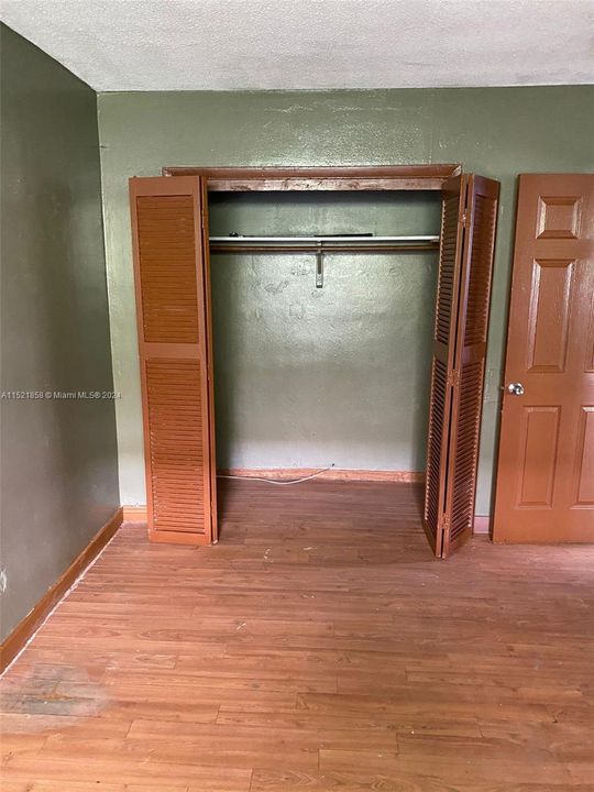 Recently Rented: $1,800 (2 beds, 1 baths, 786 Square Feet)