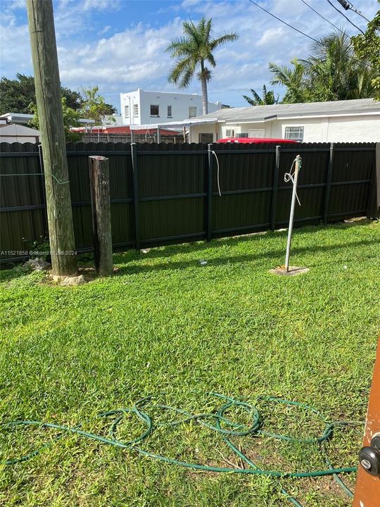 Recently Rented: $1,800 (2 beds, 1 baths, 786 Square Feet)