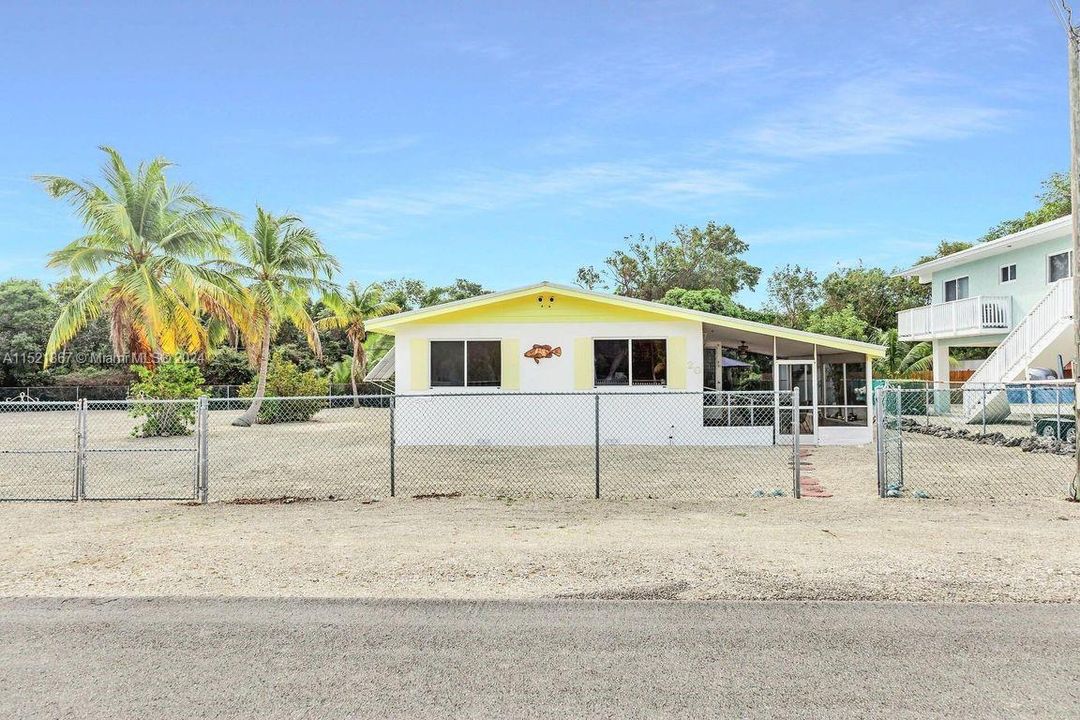 Недавно продано: $535,000 (3 спален, 2 ванн, 1136 Квадратных фут)