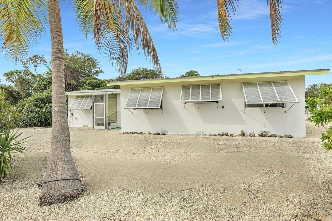 Недавно продано: $535,000 (3 спален, 2 ванн, 1136 Квадратных фут)