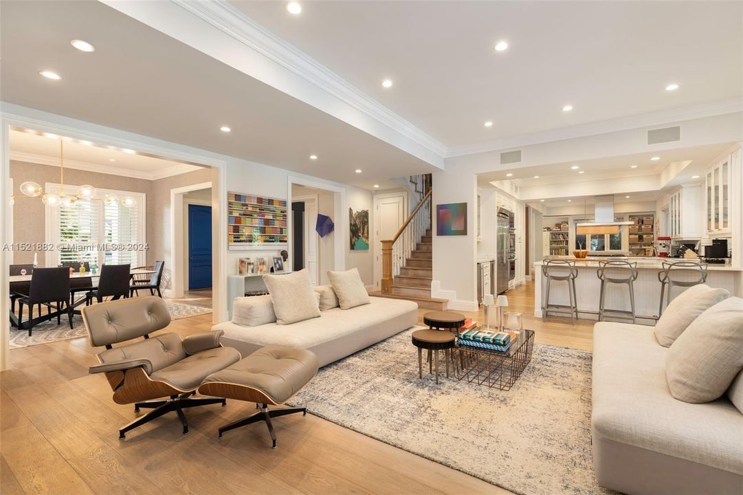 Active With Contract: $5,200,000 (4 beds, 4 baths, 4439 Square Feet)