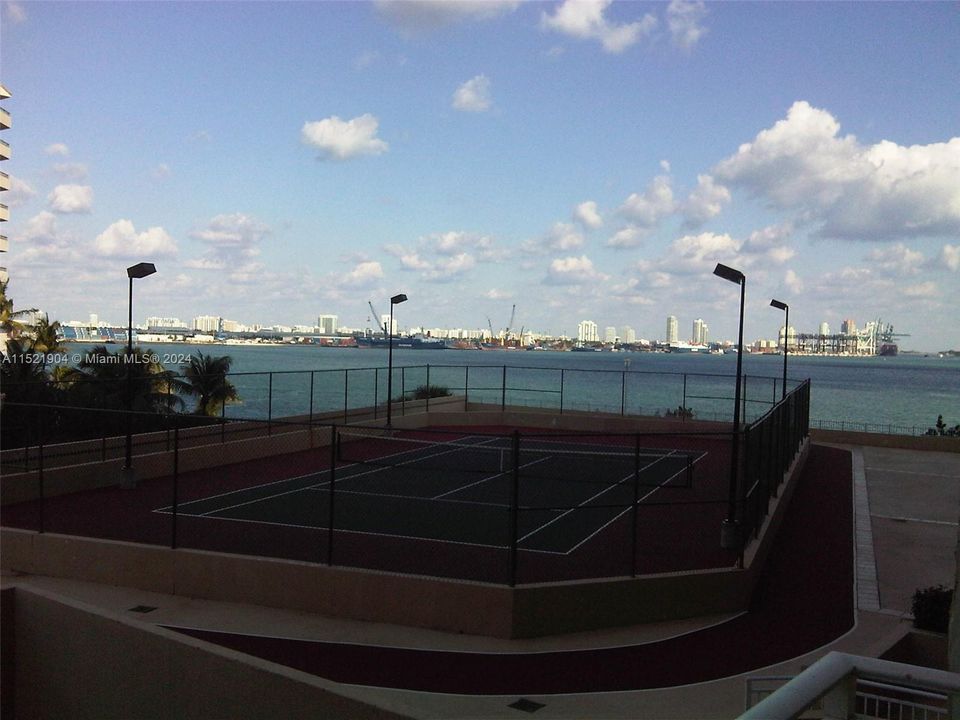 Recently Rented: $2,600 (1 beds, 1 baths, 708 Square Feet)