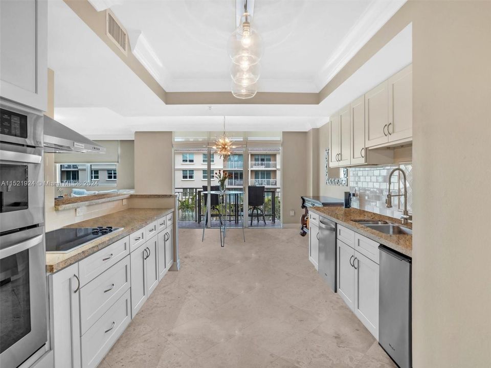 Recently Sold: $1,299,000 (2 beds, 2 baths, 1816 Square Feet)