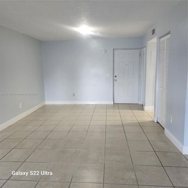 Recently Rented: $1,900 (2 beds, 2 baths, 980 Square Feet)