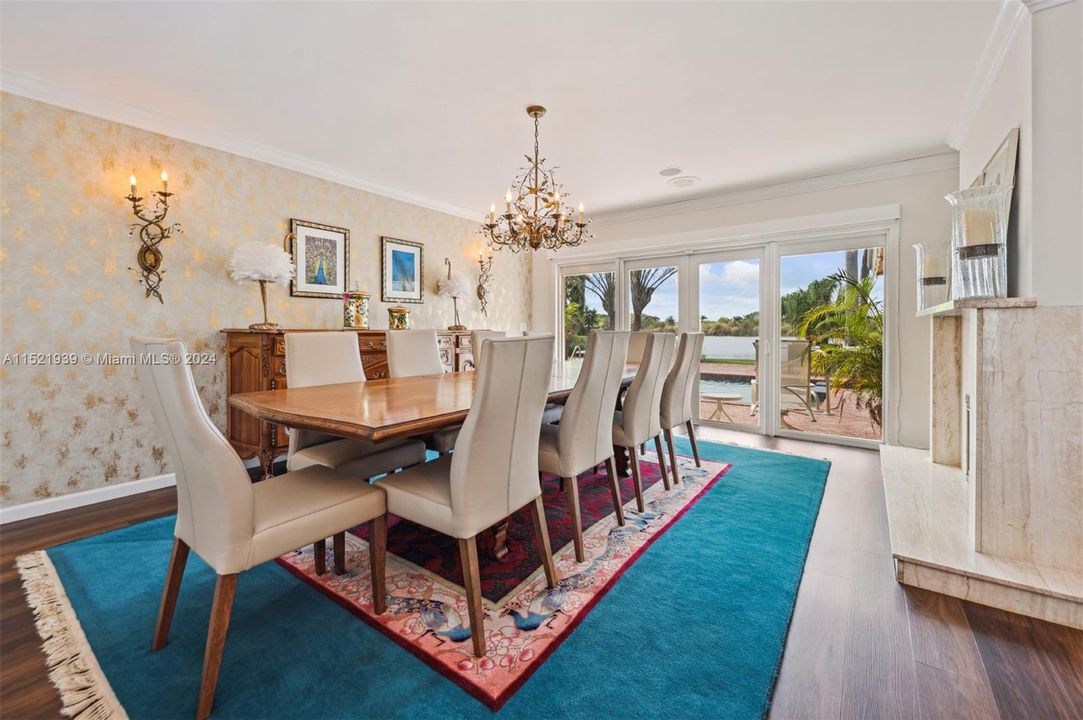 Recently Sold: $3,395,000 (4 beds, 3 baths, 3750 Square Feet)