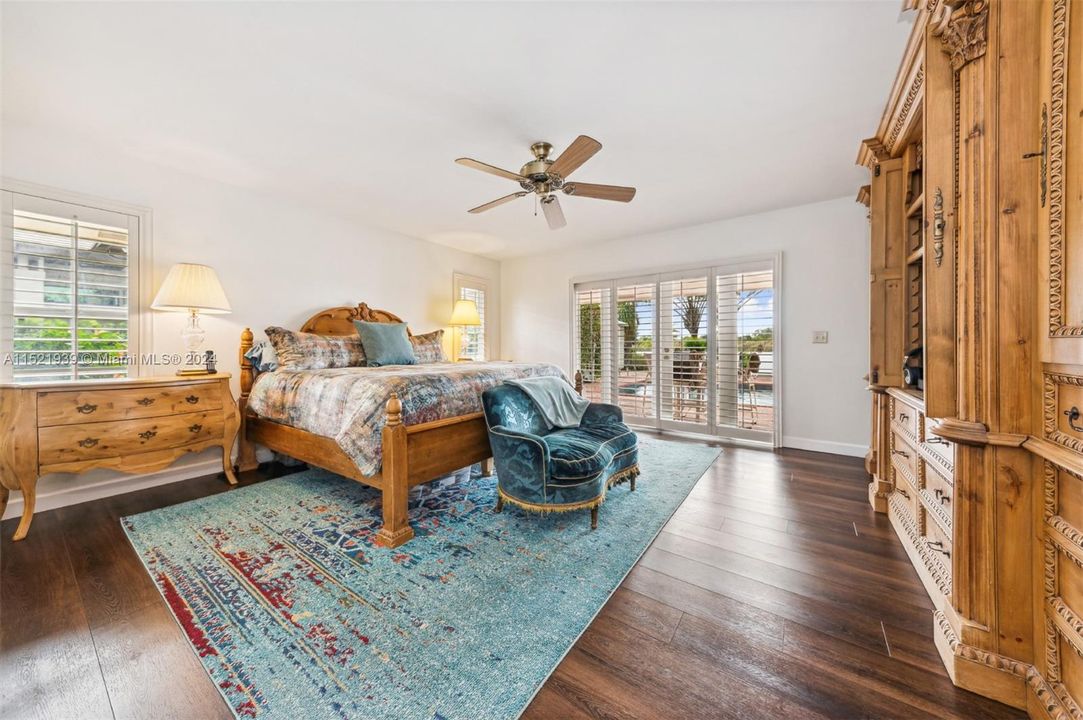 Recently Sold: $3,395,000 (4 beds, 3 baths, 3750 Square Feet)