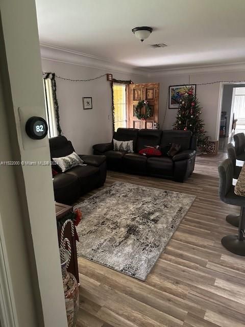 Activo con contrato: $549,900 (3 camas, 2 baños, 1904 Pies cuadrados)