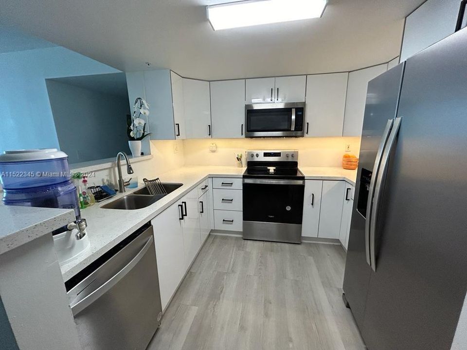 Recently Rented: $3,150 (2 beds, 2 baths, 1113 Square Feet)