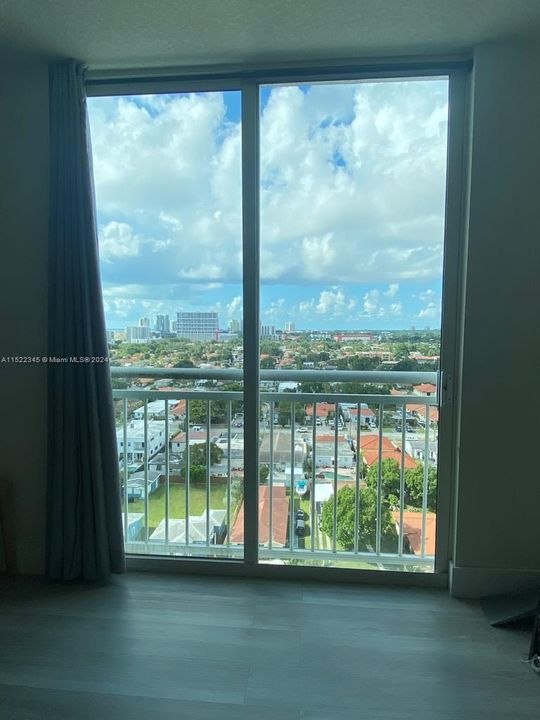 Recently Rented: $3,150 (2 beds, 2 baths, 1113 Square Feet)