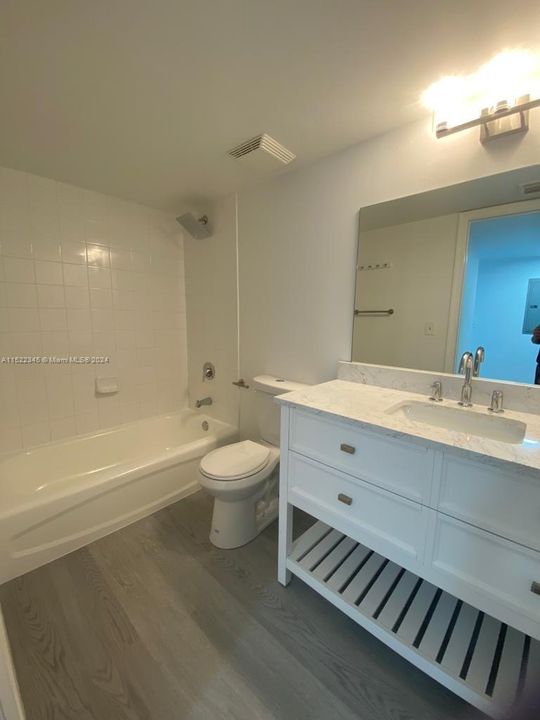 Recently Rented: $3,150 (2 beds, 2 baths, 1113 Square Feet)