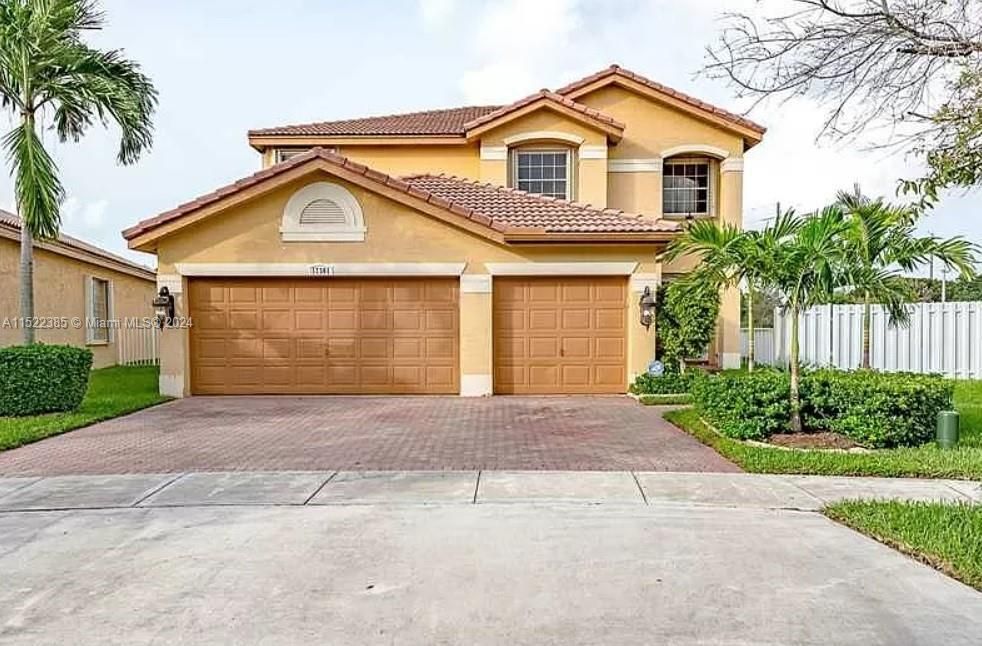 Active With Contract: $5,500 (5 beds, 3 baths, 3034 Square Feet)