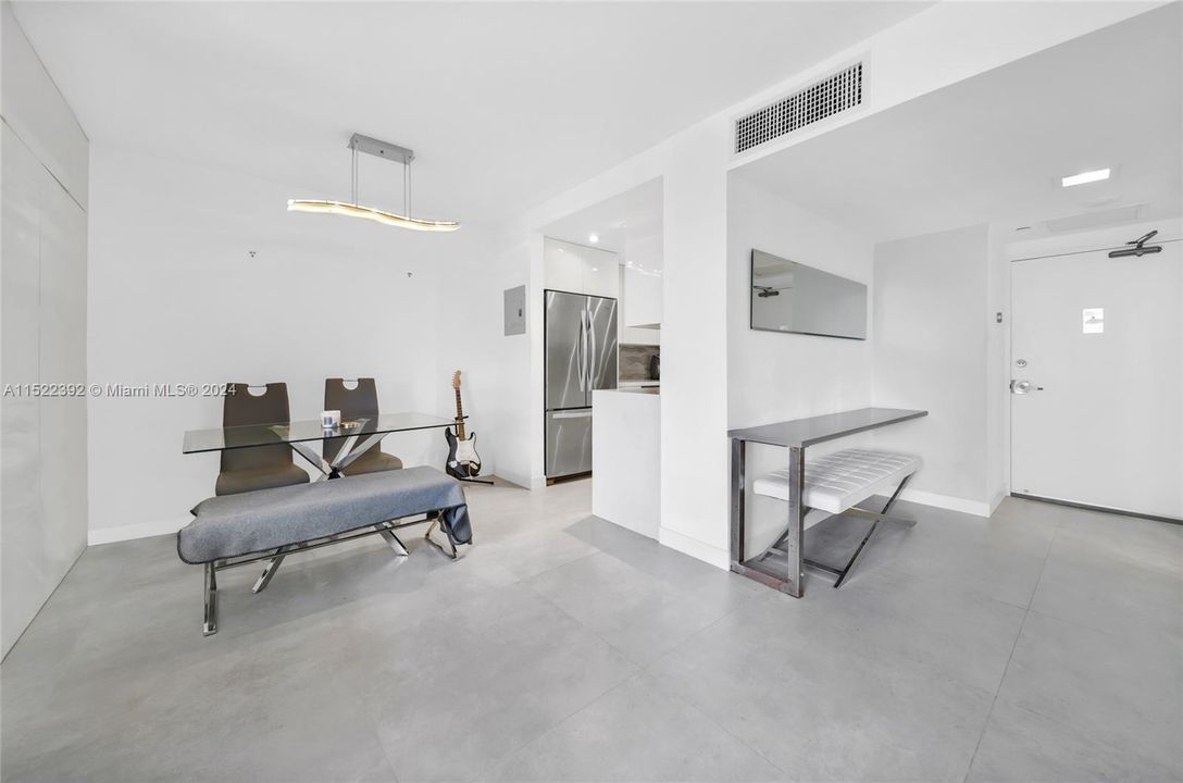 Recently Rented: $2,650 (0 beds, 1 baths, 680 Square Feet)