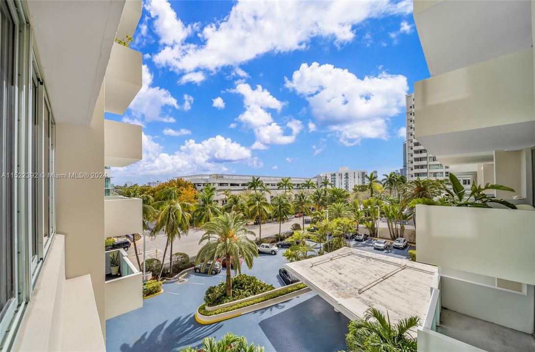 Recently Rented: $2,650 (0 beds, 1 baths, 680 Square Feet)