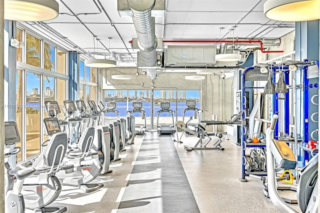 Recently Rented: $2,650 (0 beds, 1 baths, 680 Square Feet)