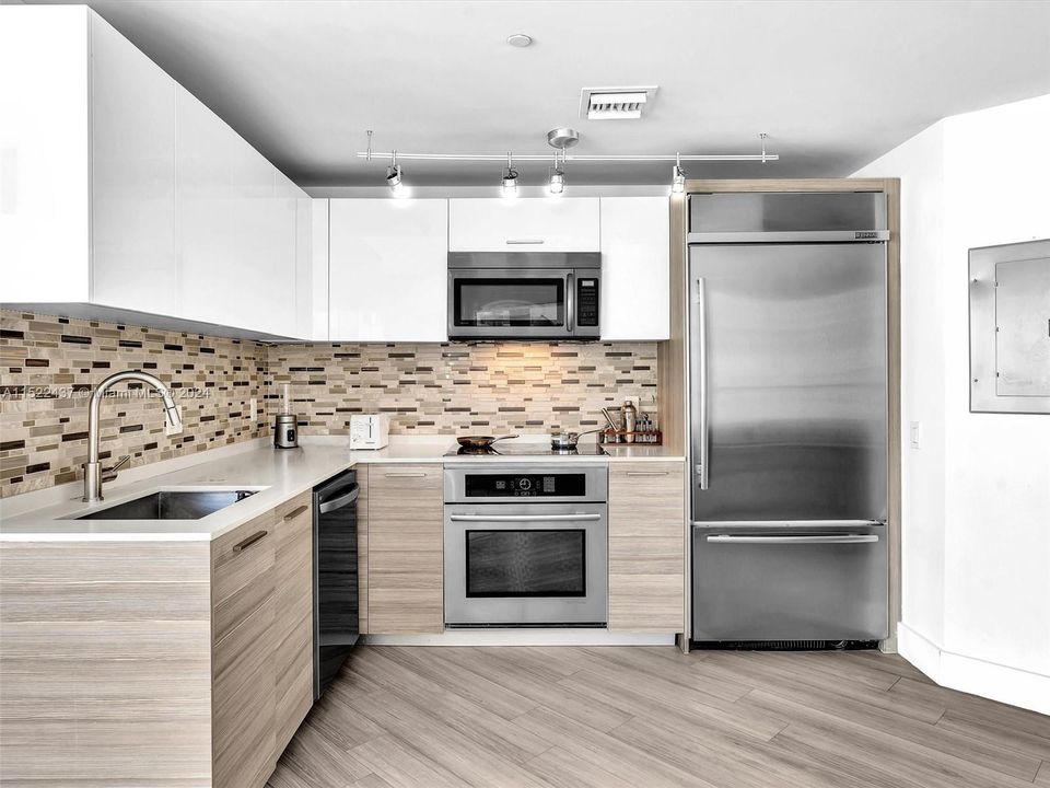 Недавно арендовано: $5,400 (2 спален, 2 ванн, 969 Квадратных фут)