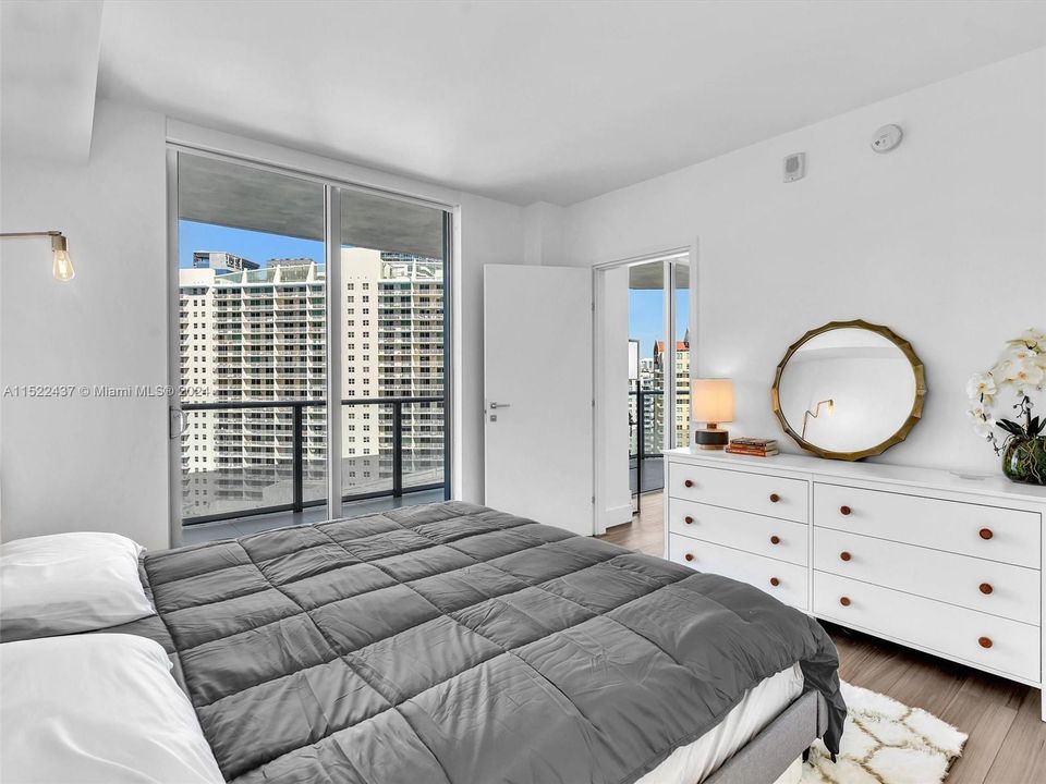 Недавно арендовано: $5,400 (2 спален, 2 ванн, 969 Квадратных фут)