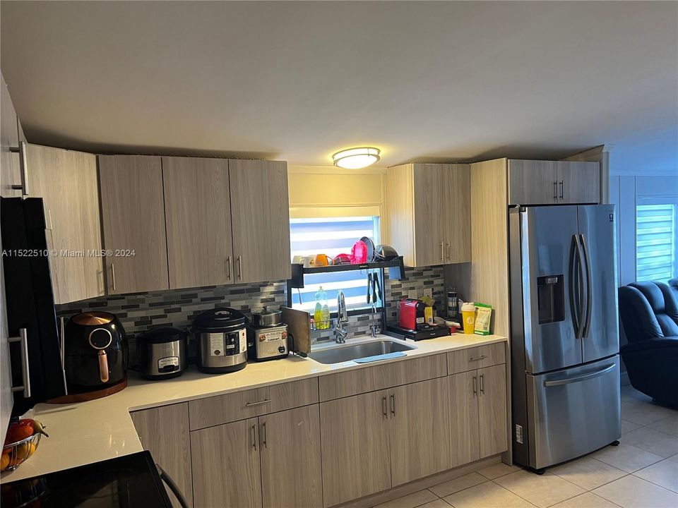 For Sale: $345,000 (4 beds, 2 baths, 1690 Square Feet)
