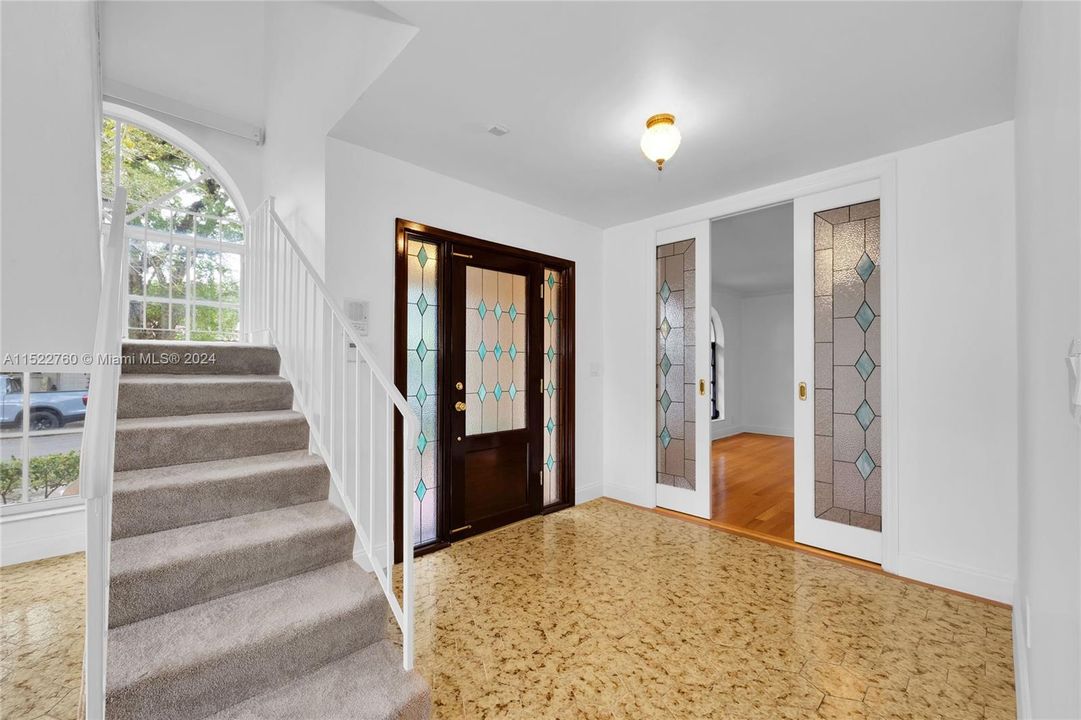 Recently Rented: $5,995 (3 beds, 3 baths, 2071 Square Feet)