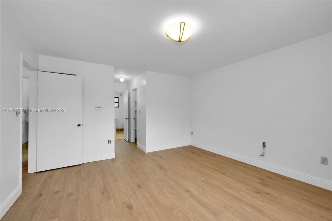 Recently Rented: $5,995 (3 beds, 3 baths, 2071 Square Feet)